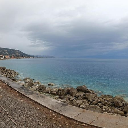 House Next To The Sea Side Apartment Derveni Exterior photo