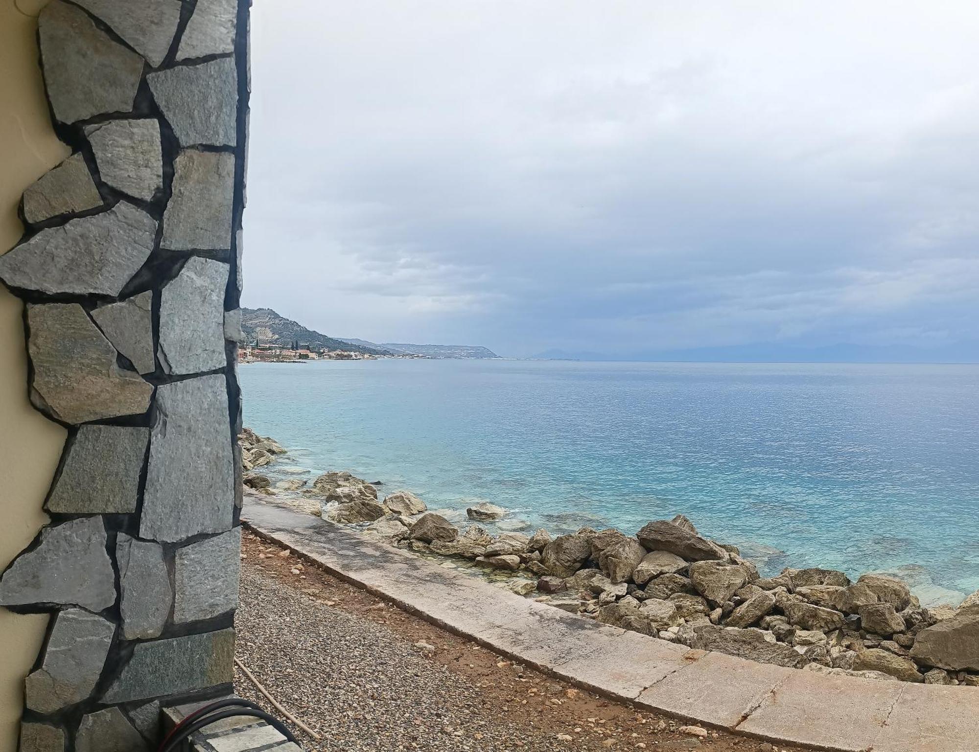 House Next To The Sea Side Apartment Derveni Exterior photo
